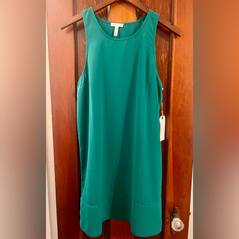 💚 NWT Jade Green Leith Dress 💚